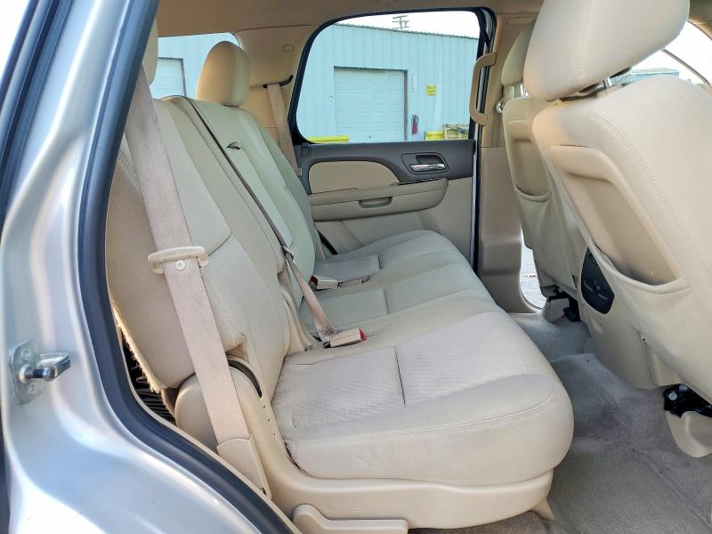 Photo 11 from auction – 2011 CHEVROLET TAHOE with VIN 1GNSCAE03BR171359