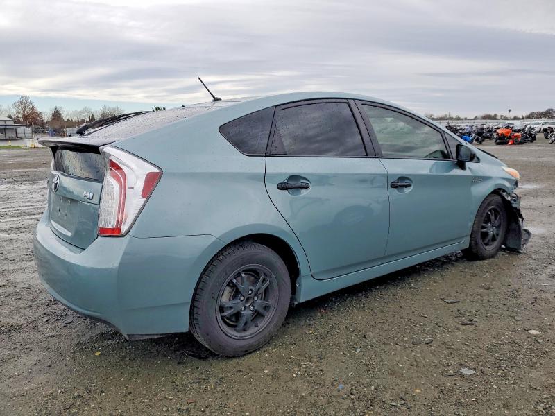 Zdjęcie 3 z aukcji – 2013 TOYOTA PRIUS z VIN JTDKN3DU0D1661987