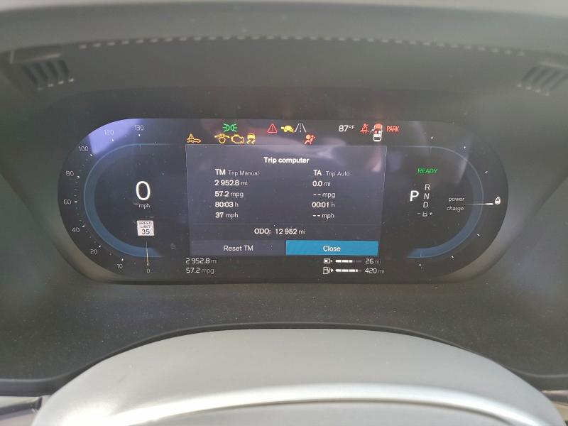 Photo 9 from auction – 2025 VOLVO XC60 PLUS with VIN YV4H60RC6S1102301
