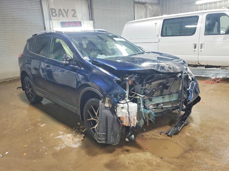 Photo 4 from auction – 2018 TOYOTA RAV4 SE with VIN JTMJFREV3JJ719427