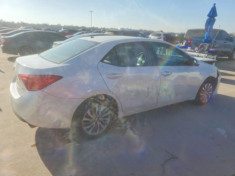 Фото 3 с аукциона – 2017 TOYOTA COROLLA L с VIN 5YFBURHEXHP707917