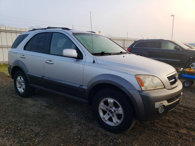 Photo 4 from auction – 2005 KIA SORENTO EX with VIN KNDJD733055440284
