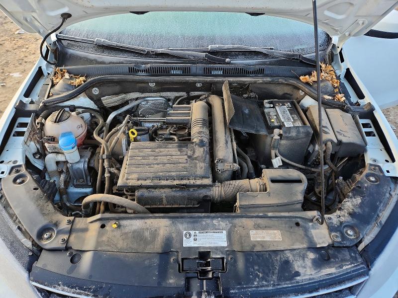 Photo 11 from auction – 2017 VOLKSWAGEN JETTA S with VIN 3VW2B7AJ6HM395603