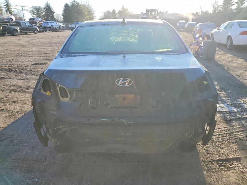 Photo 6 from auction – 2012 HYUNDAI GENESIS with VIN KMHGC4DD6CU152755