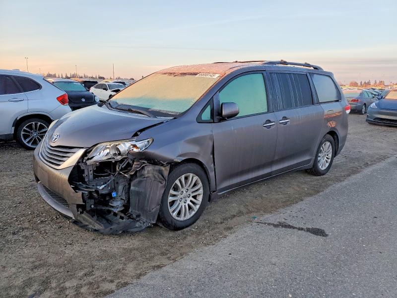 TOYOTA SIENNA 2012 with VIN 5TDYK3DC4CS242472 - Photo from auction