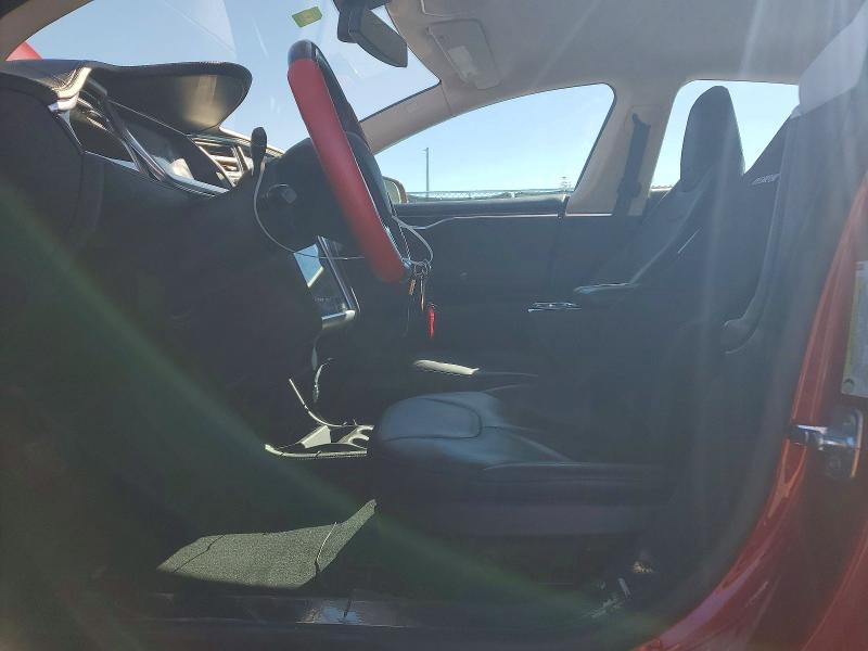 Photo 7 from auction – 2013 TESLA MODEL S with VIN 5YJSA1CG8DFP27334