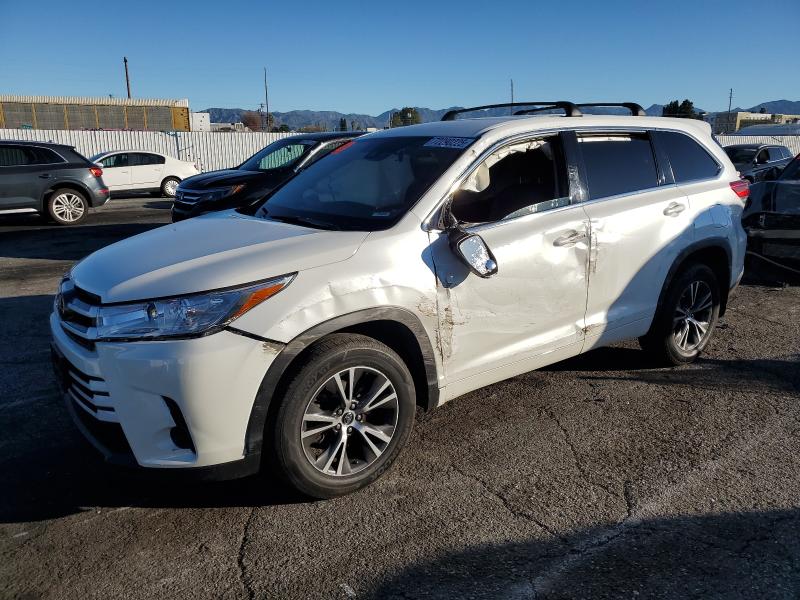 TOYOTA HIGHLANDER 2017 with VIN 5TDZARFH3HS031032 - Photo from auction