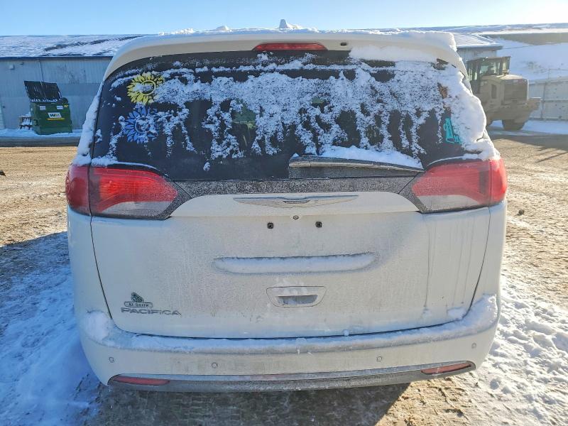 Photo 6 from auction – 2017 CHRYSLER PACIFICA with VIN 2C4RC1BGXHR587386