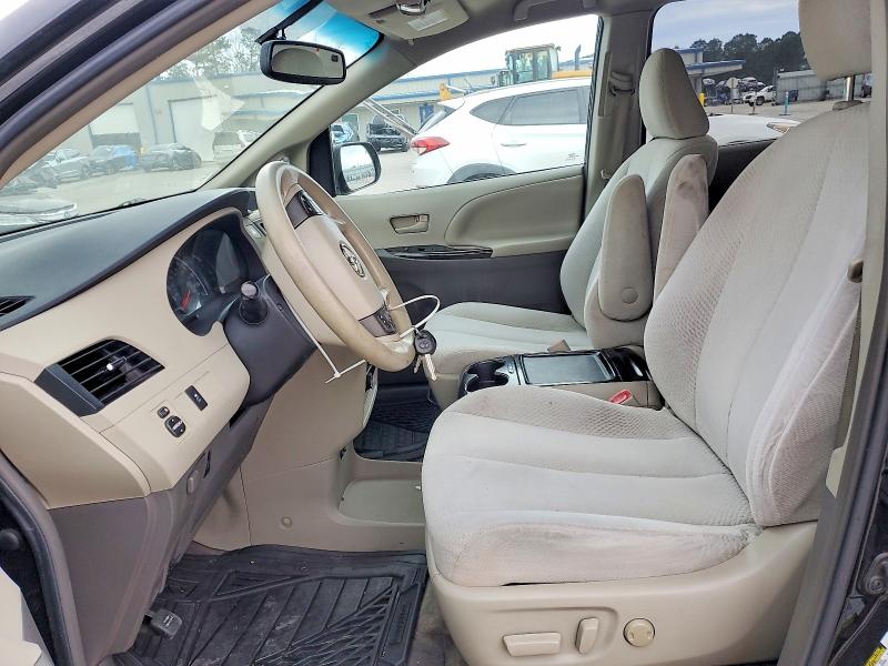 Photo 7 from auction – 2012 TOYOTA SIENNA LE with VIN 5TDKK3DC3CS199622