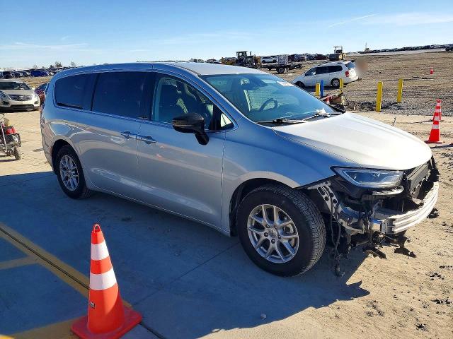 Photo 4 from auction – 2024 CHRYSLER PACIFICA with VIN 2C4RC1BG3RR120330