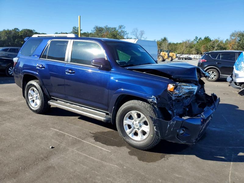 Photo 4 from auction – 2015 TOYOTA 4RUNNER SR with VIN JTEZU5JRXF5104105