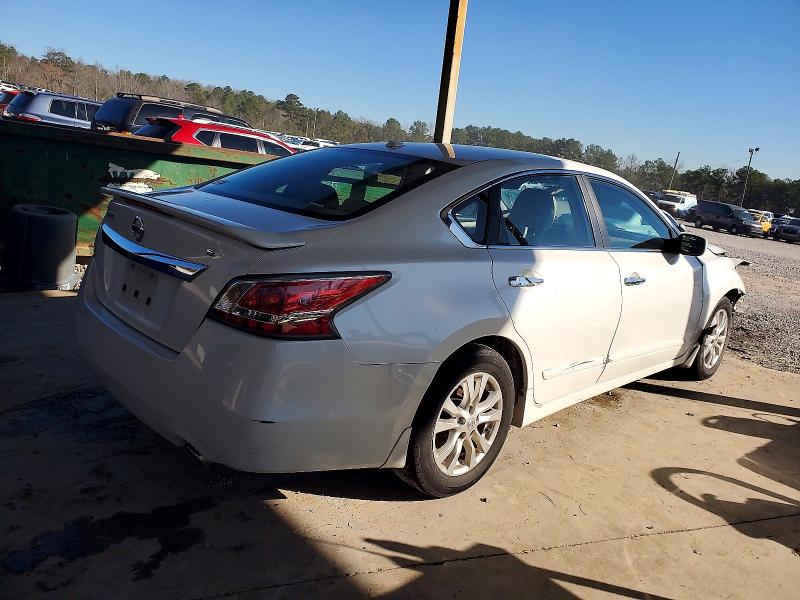 Photo 3 from auction – 2015 NISSAN ALTIMA 2.5 with VIN 1N4AL3AP6FC111707