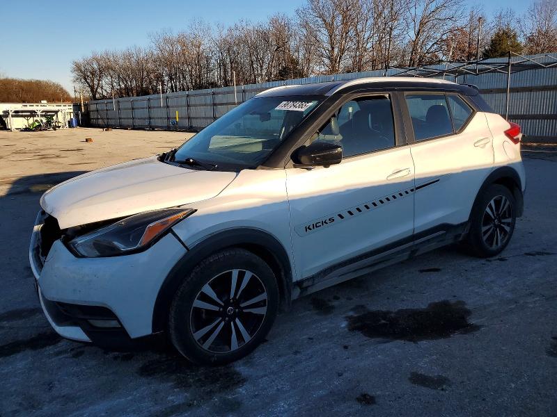 NISSAN KICKS 2019 with VIN 3N1CP5CU0KL569038 - Photo from auction