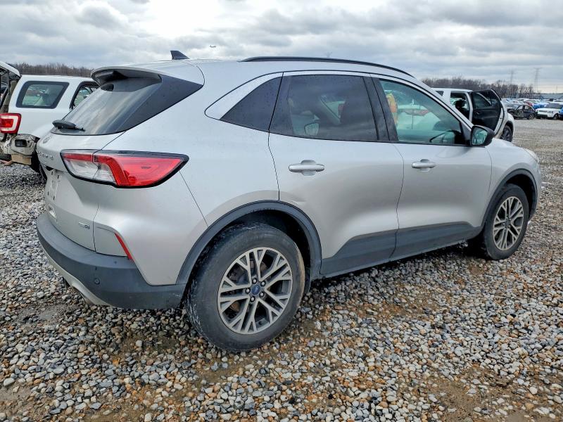 Photo 3 from auction – 2020 FORD ESCAPE with VIN 1FMCU9H65LUA08277