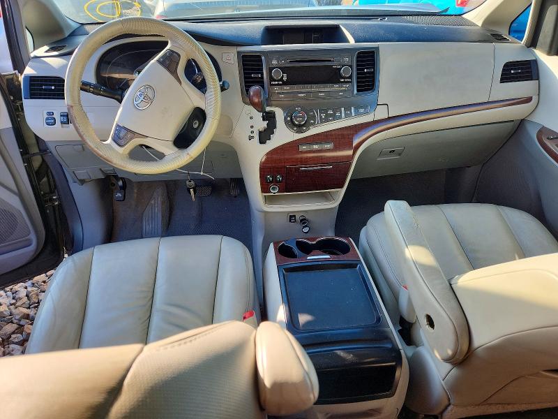 Photo 8 from auction – 2011 TOYOTA SIENNA XLE with VIN 5TDYK3DC5BS029545