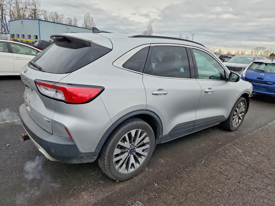Photo 3 from auction – 2020 FORD ESCAPE TIT with VIN 1FMCU9J99LUB20181