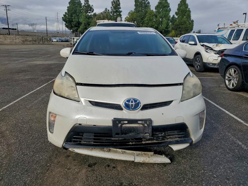Photo 5 from auction – 2013 TOYOTA PRIUS with VIN JTDKN3DU5D1716689