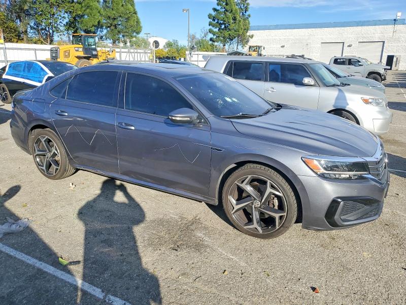 Photo 4 from auction – 2020 VOLKSWAGEN PASSAT with VIN 1VWMA7A32LC010285