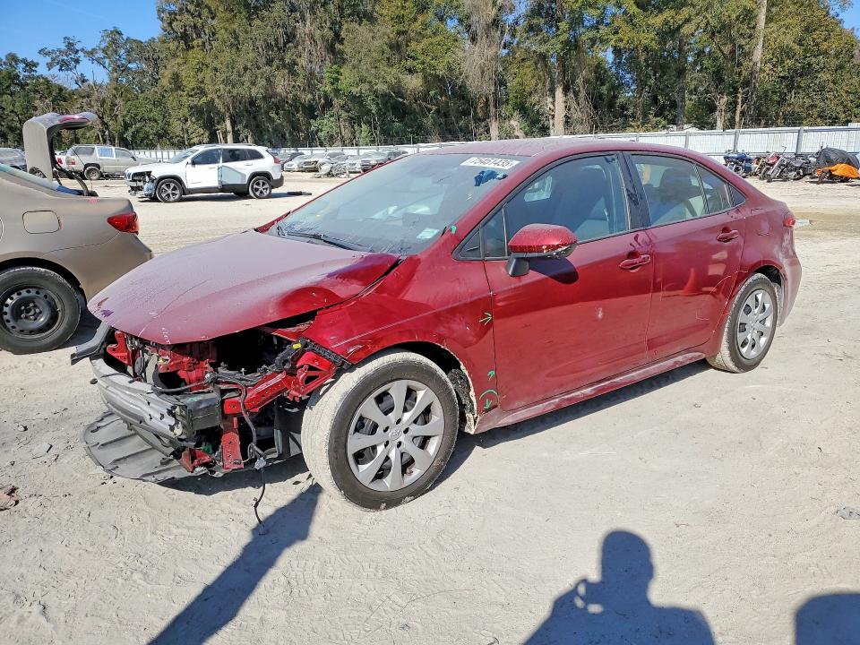 TOYOTA COROLLA LE 2022 with VIN 5YFEPMAE1NP362175 - Photo from auction