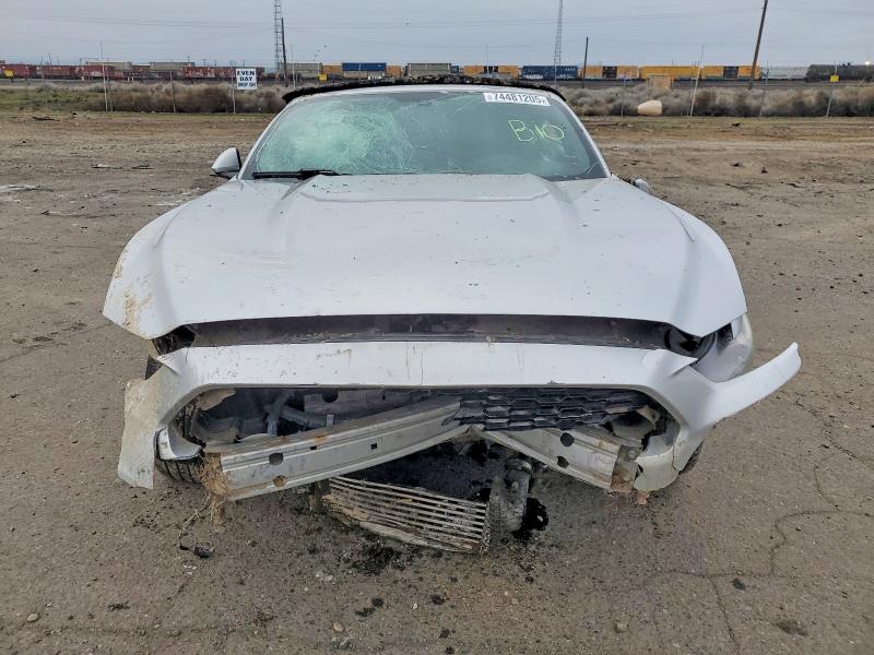 Photo 5 from auction – 2016 FORD MUSTANG with VIN 1FATP8UH6G5291047