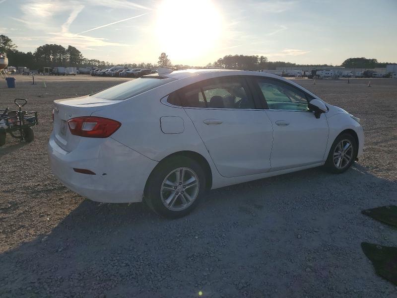 Photo 3 from auction – 2017 CHEVROLET CRUZE LT with VIN 1G1BE5SM6H7110182