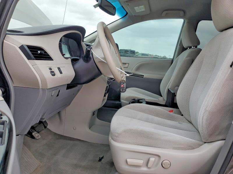 Photo 7 from auction – 2012 TOYOTA SIENNA with VIN 5TDKK3DC5CS241370