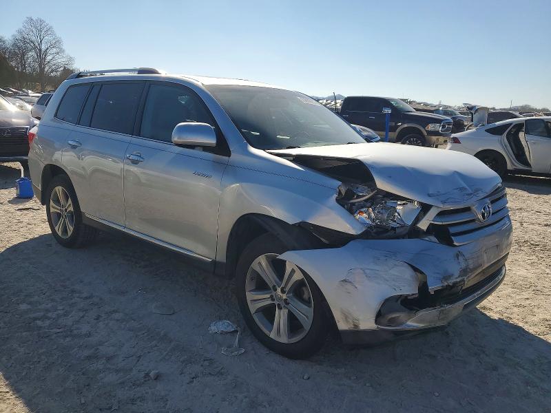 Photo 4 from auction – 2011 TOYOTA HIGHLANDER with VIN 5TDDK3EH8BS076822