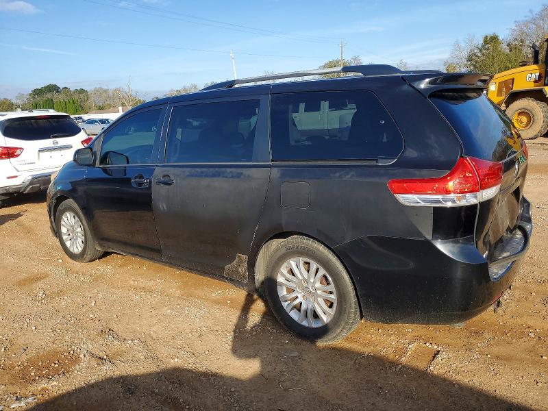 Photo 2 from auction – 2013 TOYOTA SIENNA with VIN 5TDYK3DC9DS289627
