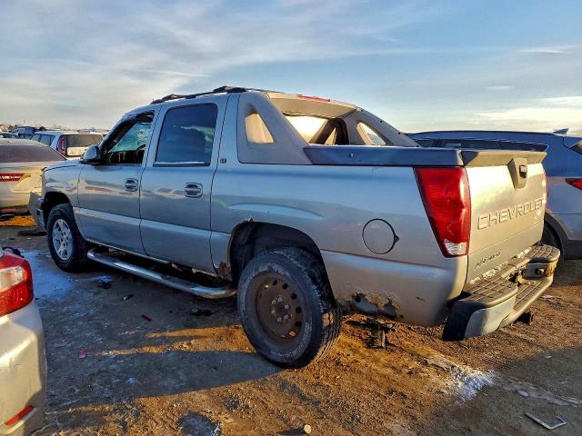 Photo 2 from auction – 2005 CHEVROLET AVALANCHE with VIN 3GNEC12Z25G138714