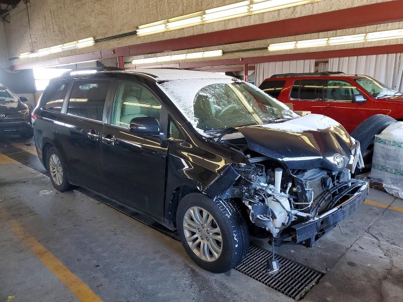 Photo 4 from auction – 2011 TOYOTA SIENNA XLE with VIN 5TDYK3DC3BS114965