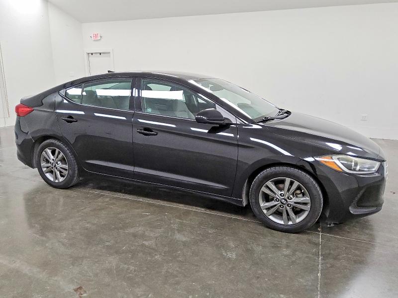 Photo 4 from auction – 2017 HYUNDAI ELANTRA with VIN 5NPD84LF1HH045609