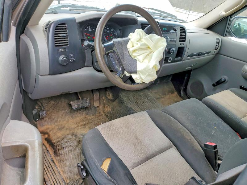 Photo 8 from auction – 2007 CHEVROLET SILVERADO with VIN 1GCEC14097E567253