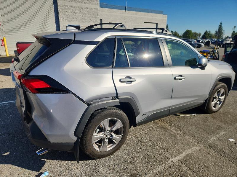 Photo 3 from auction – 2024 TOYOTA RAV4 XLE with VIN JTMRWRFV7RD252475