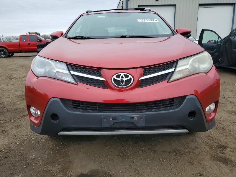 Photo 5 from auction – 2015 TOYOTA RAV4 XLE with VIN JTMRFREV4FJ049946
