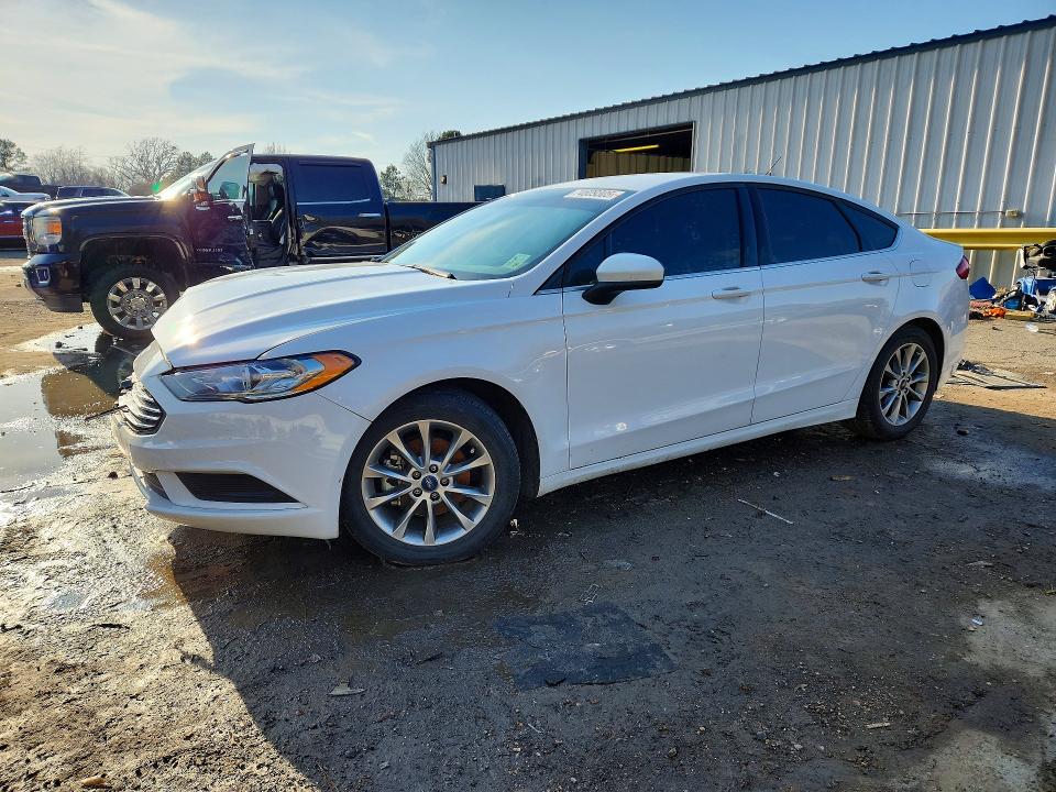 FORD FUSION 2017 with VIN 3FA6P0H78HR402910 - Photo from auction