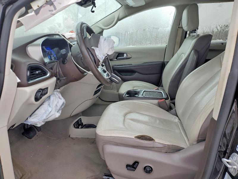 Photo 7 from auction – 2017 CHRYSLER PACIFICA with VIN 2C4RC1EG3HR525338