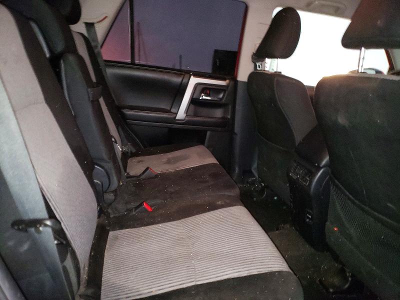 Photo 11 from auction – 2015 TOYOTA 4RUNNER SR with VIN JTEBU5JR5F5275507
