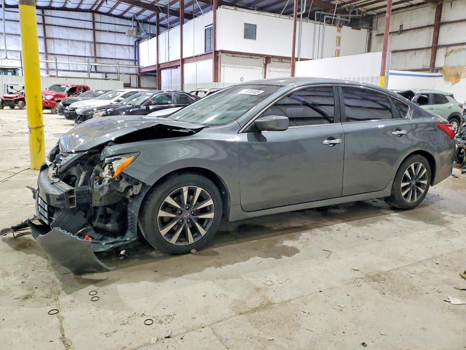 NISS ALTIMA 2017 with VIN 1N4AL3APXHC109137 - Photo from auction