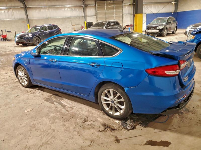 Photo 2 from auction – 2019 FORD FUSION TIT with VIN 3FA6P0SU7KR145468