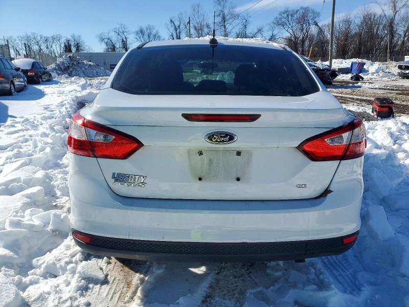 Photo 6 from auction – 2014 FORD FOCUS with VIN 1FADP3F23EL437042