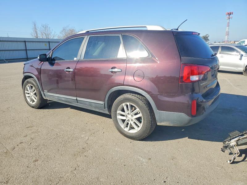 Zdjęcie 2 z aukcji – 2015 KIA SORENTO LX z VIN 5XYKTDA74FG648995