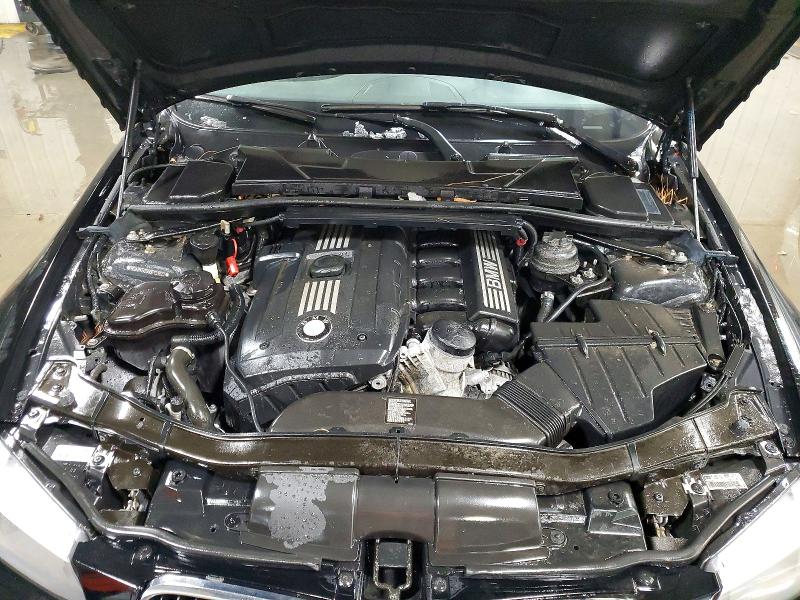 Photo 11 from auction – 2011 BMW 328 XI SUL with VIN WBAPK5C56BF121920
