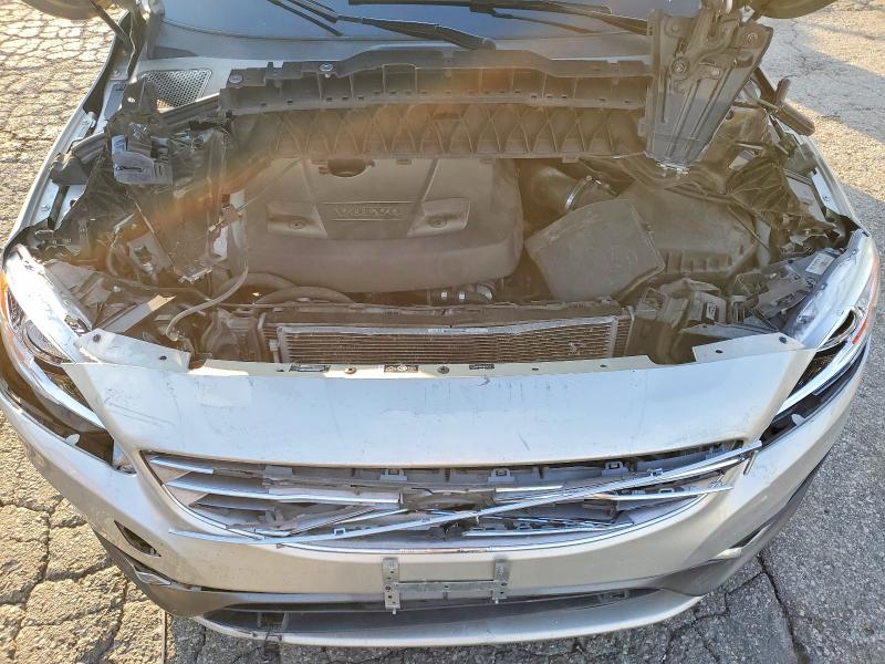 Photo 11 from auction – 2018 VOLVO S60 with VIN LYV402HK6JB173772