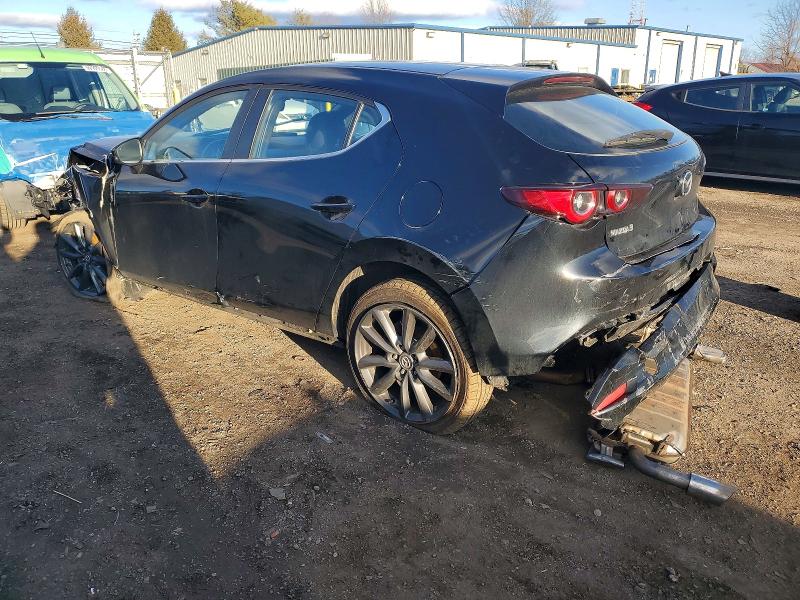 Photo 2 from auction – 2022 MAZDA 3 with VIN JM1BPAKL6N1513028