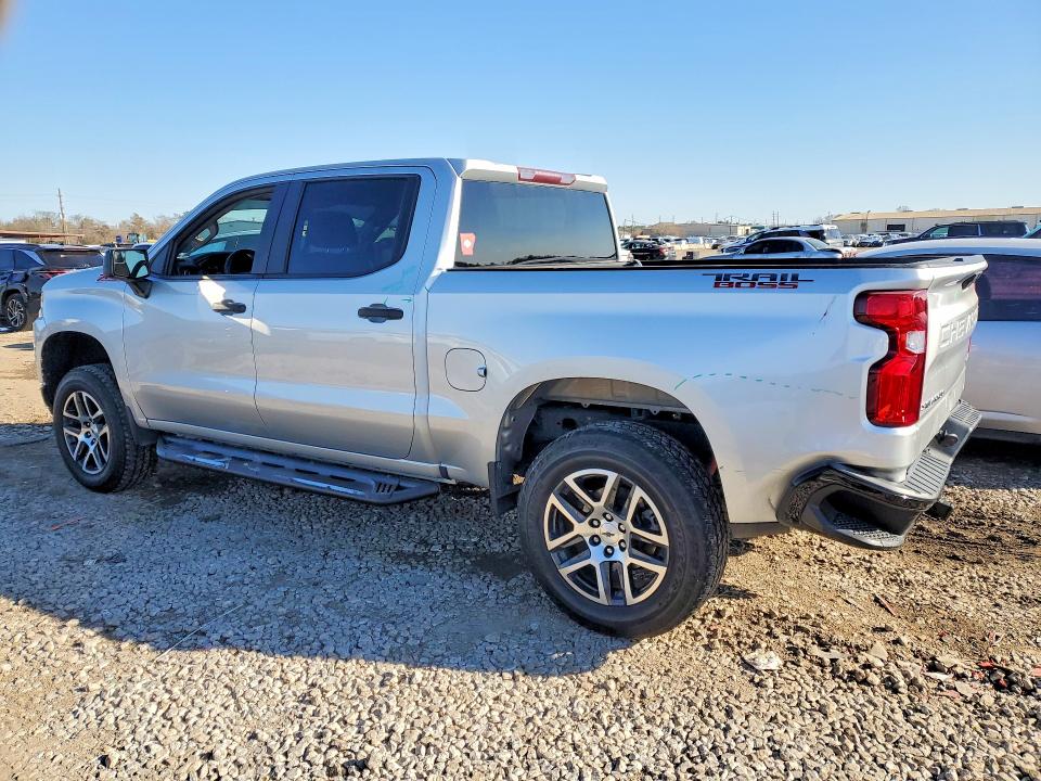 Photo 2 from auction – 2019 CHEVROLET SILVERADO with VIN 3GCPYCEF4KG300855
