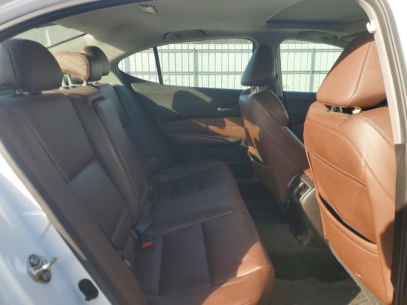 Photo 10 from auction – 2017 ACURA TLX with VIN 19UUB1F31HA009297