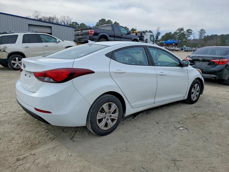 Photo 3 from auction – 2016 HYUNDAI ELANTRA SE with VIN 5NPDH4AE6GH736742