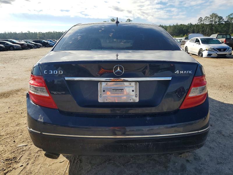 Photo 6 from auction – 2011 MERCEDES-BENZ C 300 4MAT with VIN WDDGF8BB7BR152811