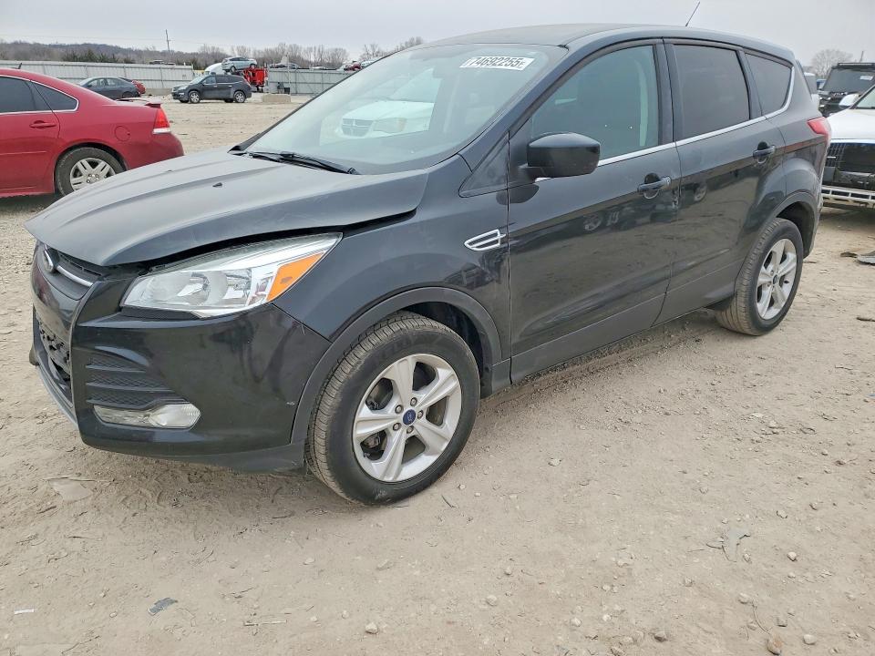 FORD ESCAPE SE 2015 with VIN 1FMCU0G78FUB38614 - Photo from auction