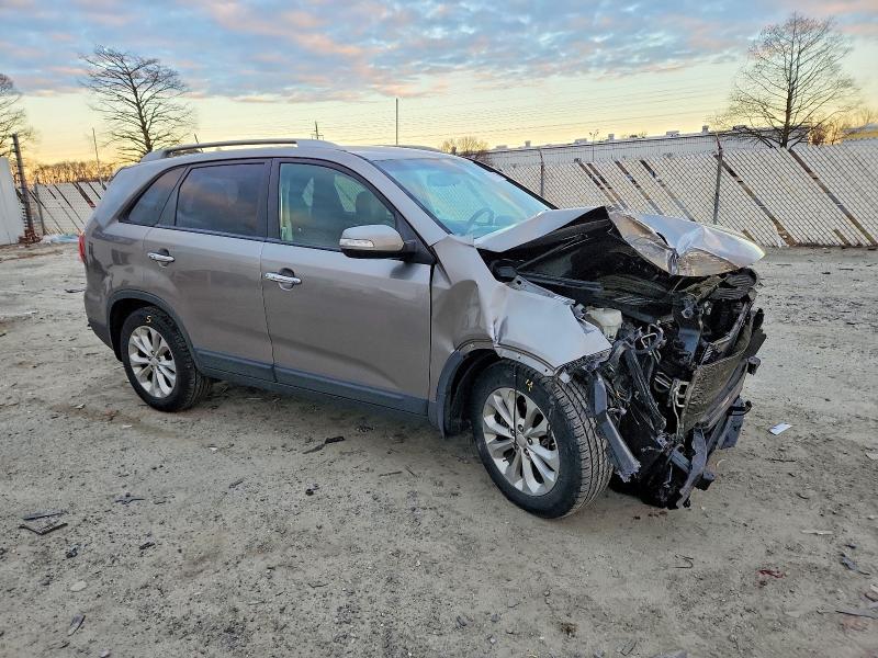 Photo 4 from auction – 2015 KIA SORENTO EX with VIN 5XYKU4A70FG578621